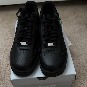 Classic Black Men's Sneakers